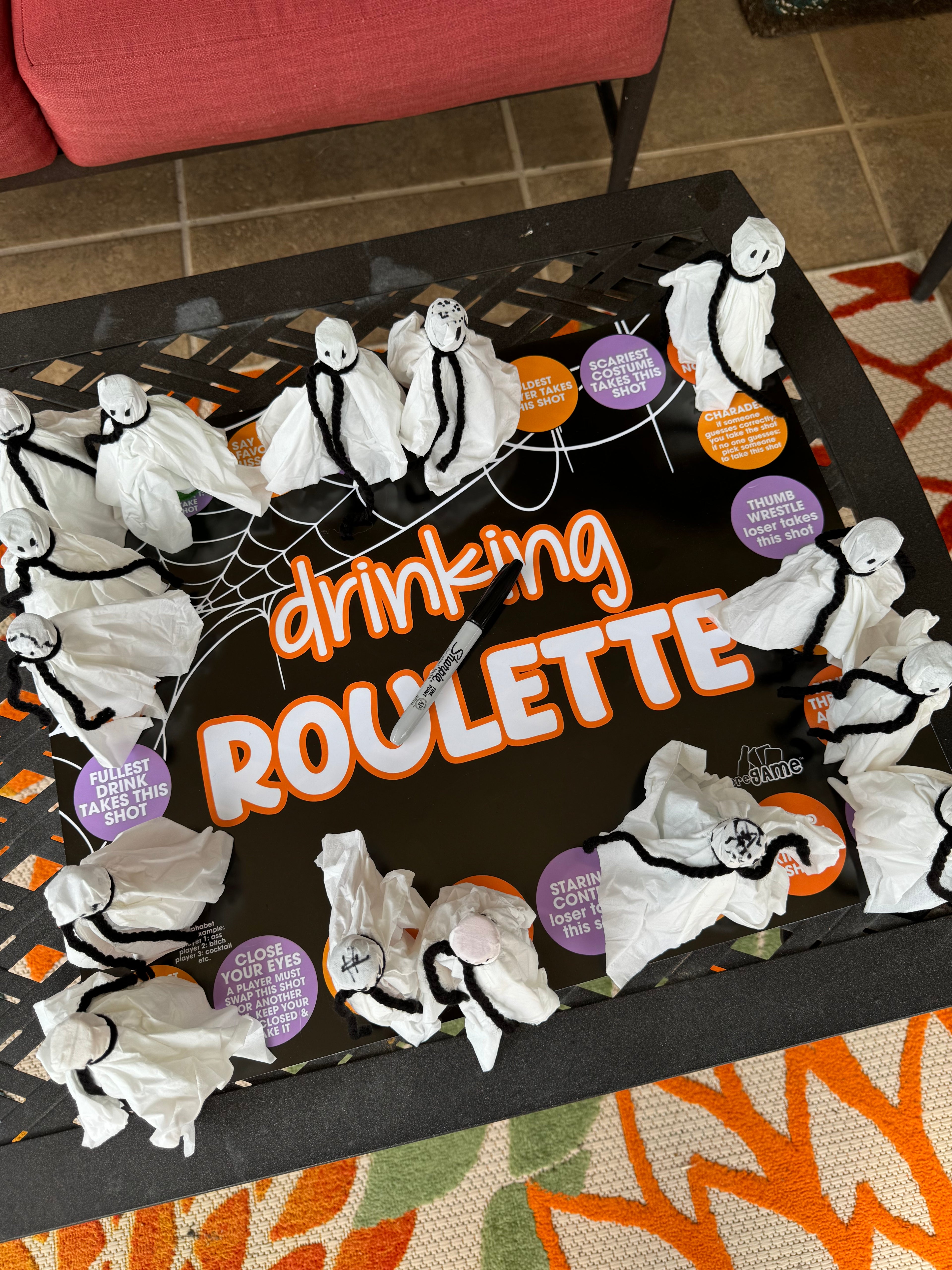 HALLOWEEN DRINKING ROULETTE | Shots & Challenges