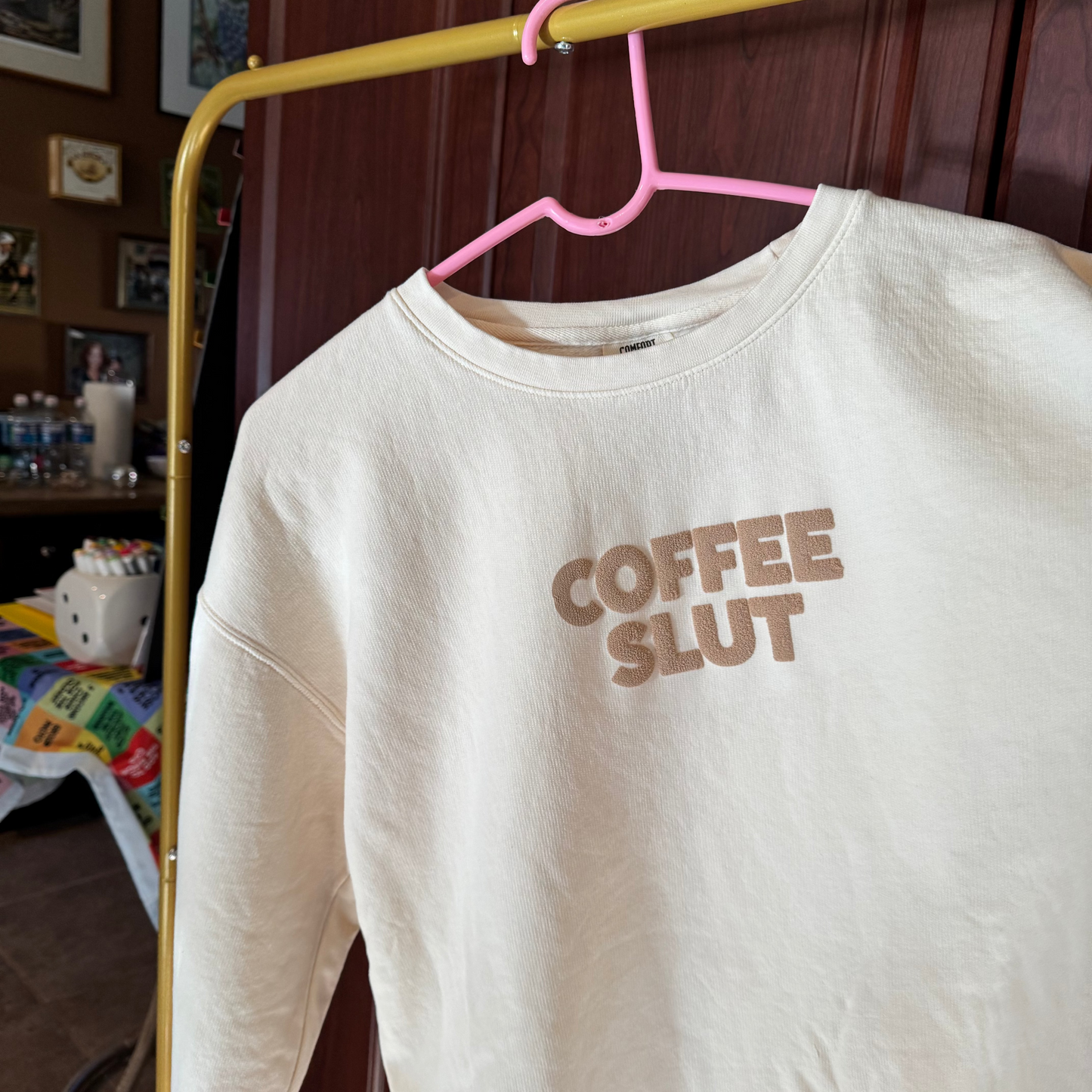 COFFEE SLUT | CREWNECK